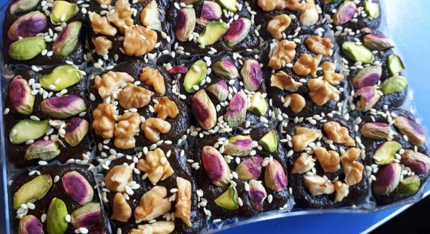 فروشگاه آجیل و شیرینی گلستان فروشگاه آجیل و شیرینی گلستان