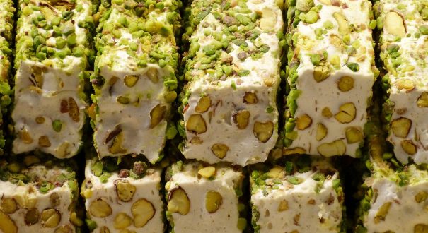 فروشگاه آجیل و شیرینی گلستان فروشگاه آجیل و شیرینی گلستان